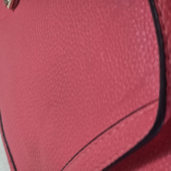 Womans Purses - Picture 3 of 8